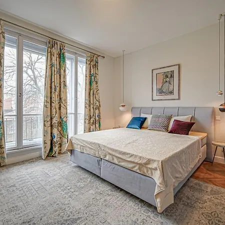 Apartamento Executive Free Private Parking & Remote Office *