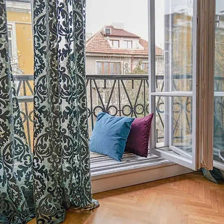 Executive Free Private Parking & Remote Office