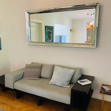 Executive Free Private Parking & Remote Office *